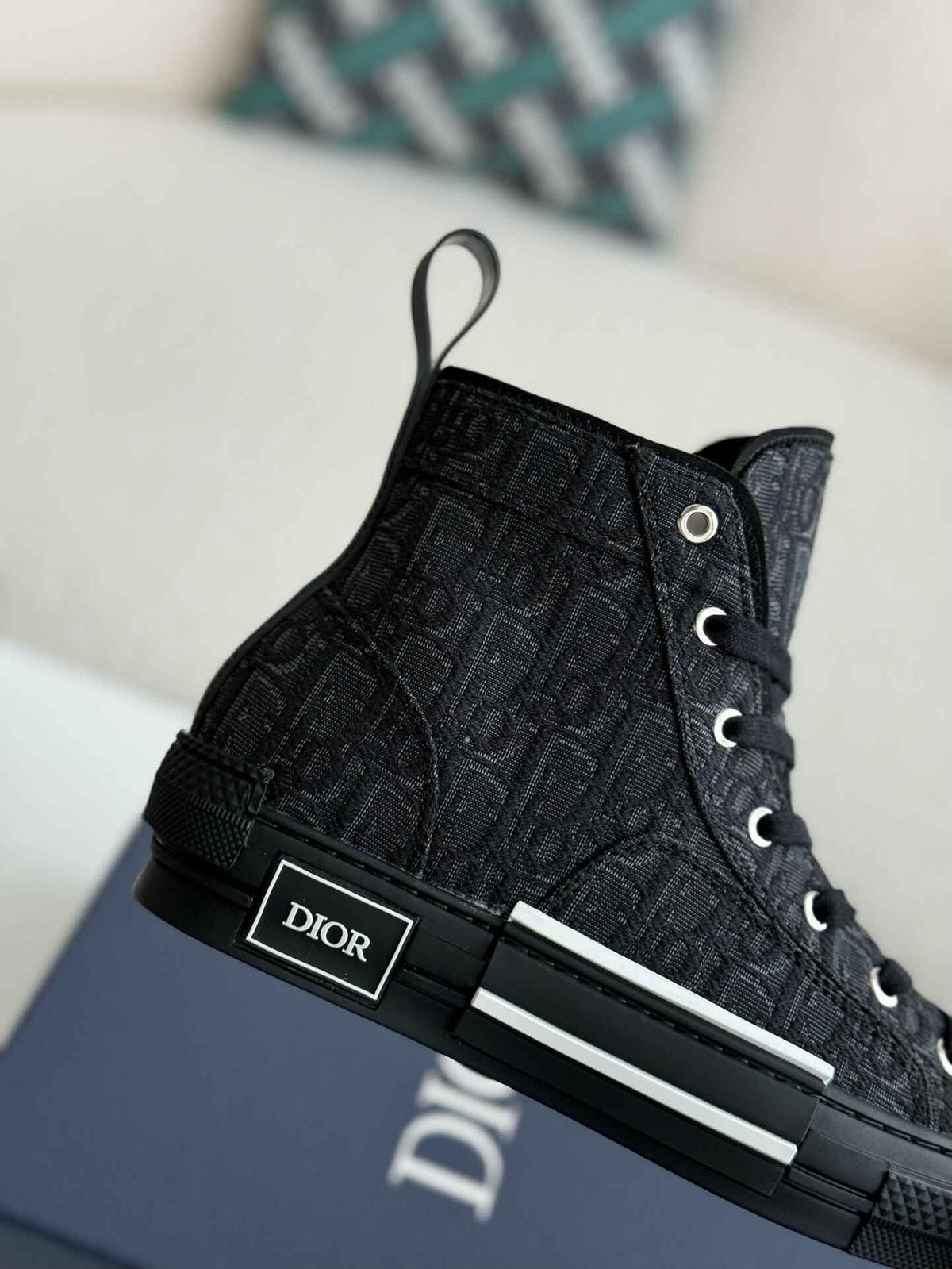Dior B23 High-Top Sneaker in Black Dior Oblique Jacquard