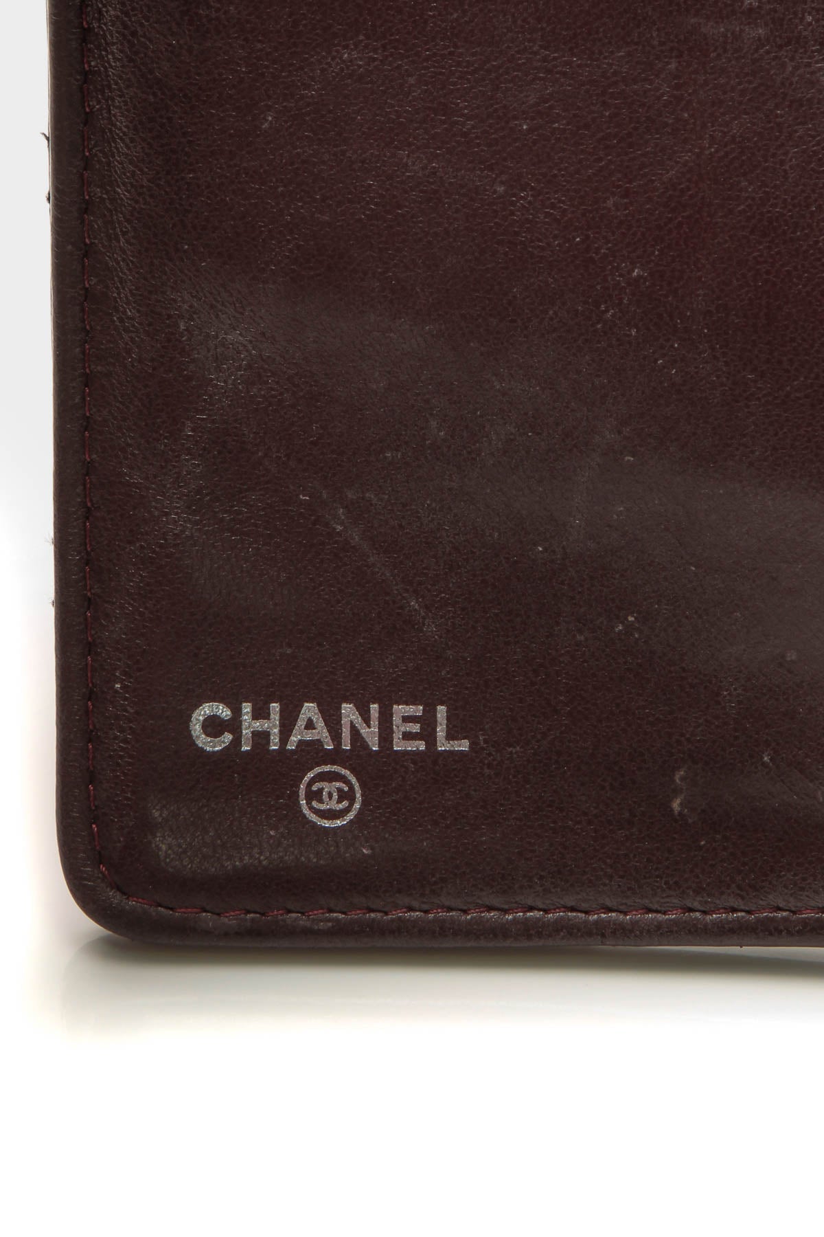 Quilted L Yen Wallet - Black
