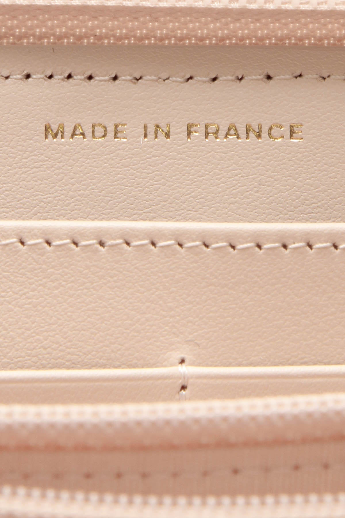 Chevron Quilted Boy Long Zip Wallet - Beige