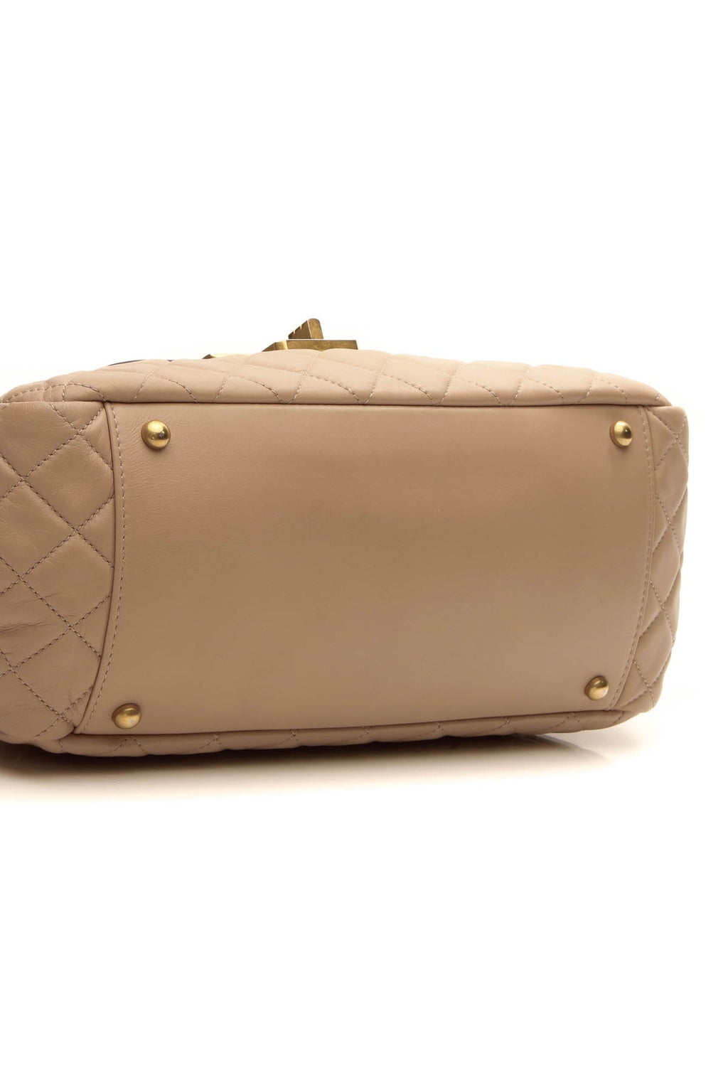 Quilted East/West Accordion Flap Bag - Beige/Black