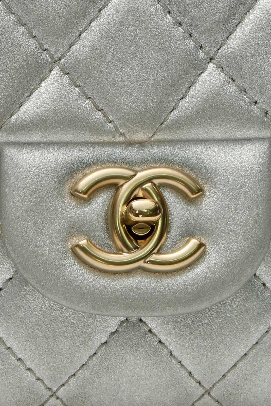 Classic Jumbo Single Flap Bag - Silver