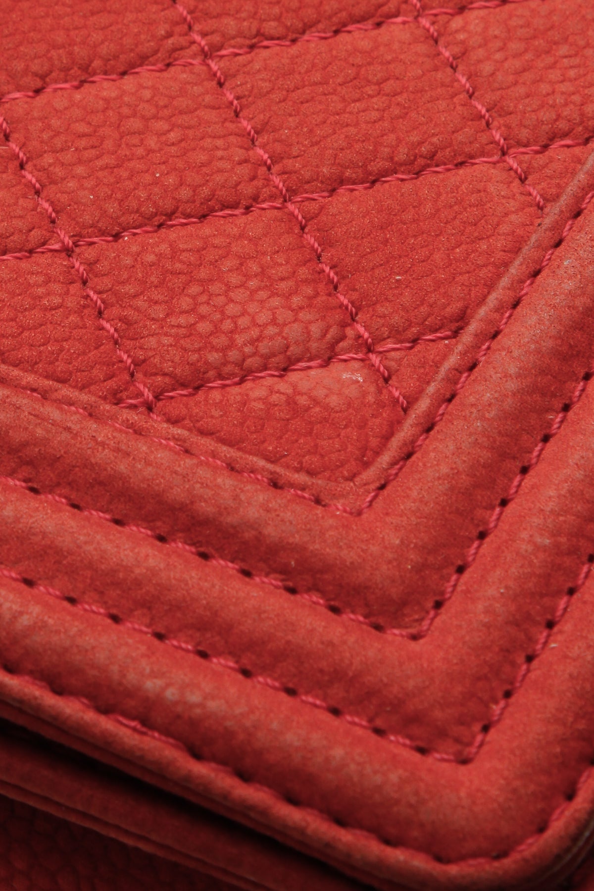 Old Medium Boy Bag - Rust Matte Caviar
