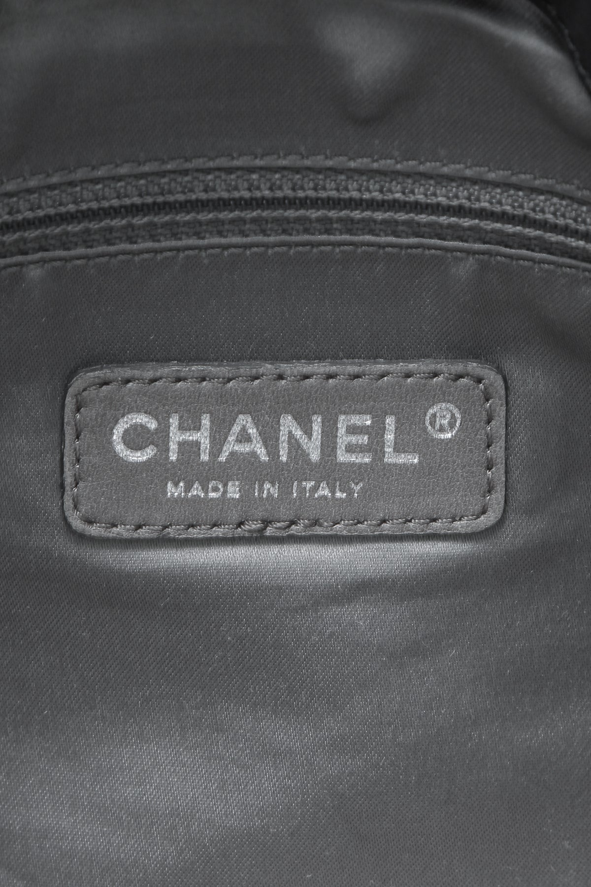 Modern Chain Flap Bag - Black
