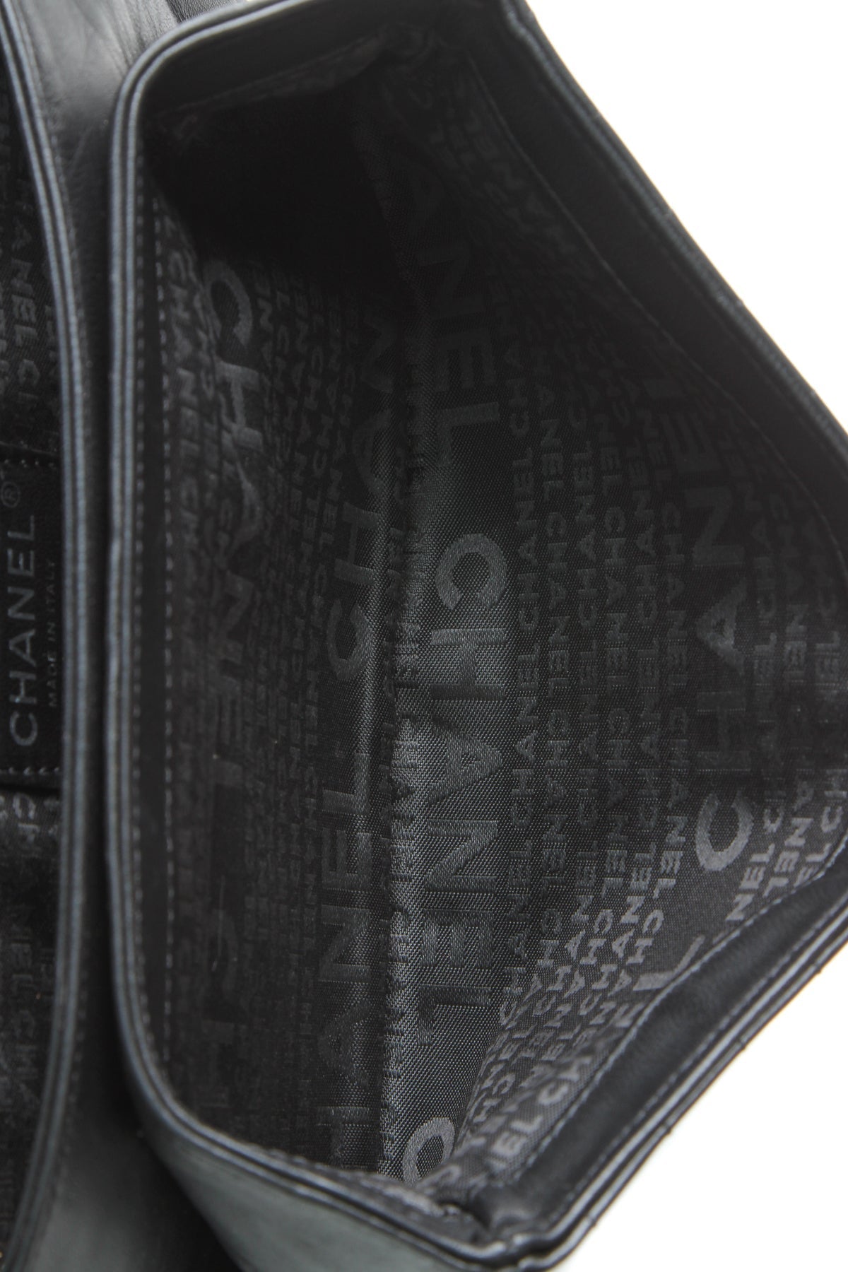 Camellia No.5 Flap Shoulder Bag - Black