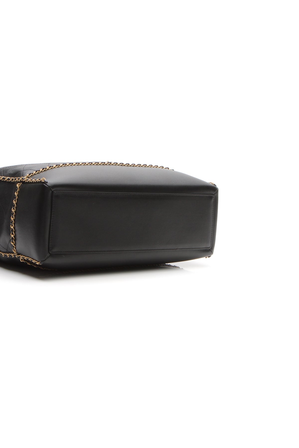 Chain Around Shopping Bag - Black