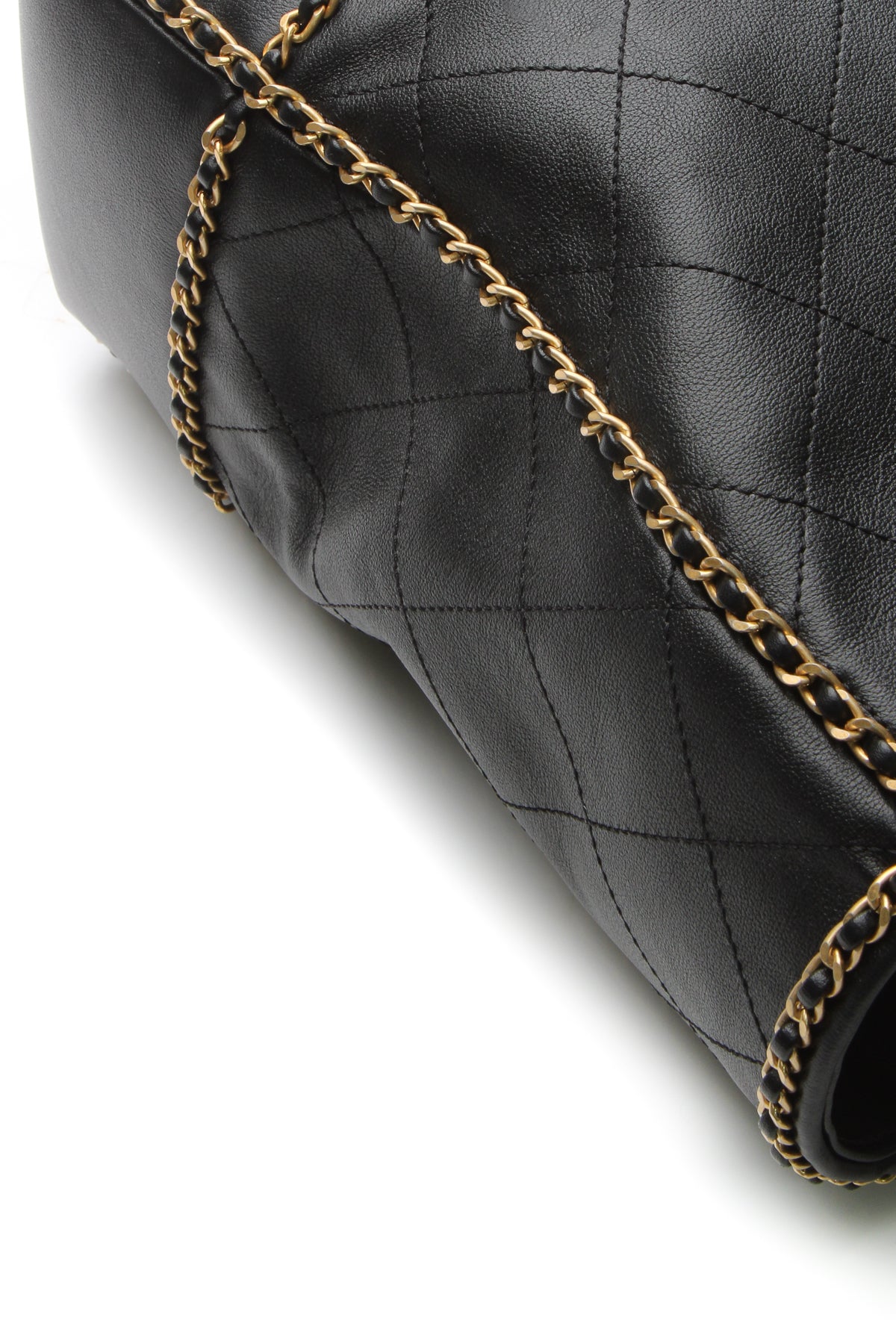 Chain Around Shopping Bag - Black