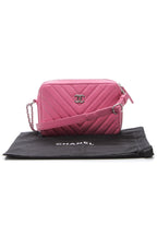 Promenade Camera Bag - Hot Pink