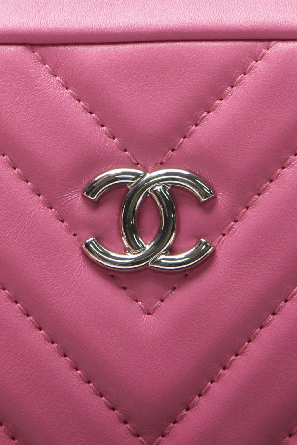 Promenade Camera Bag - Hot Pink