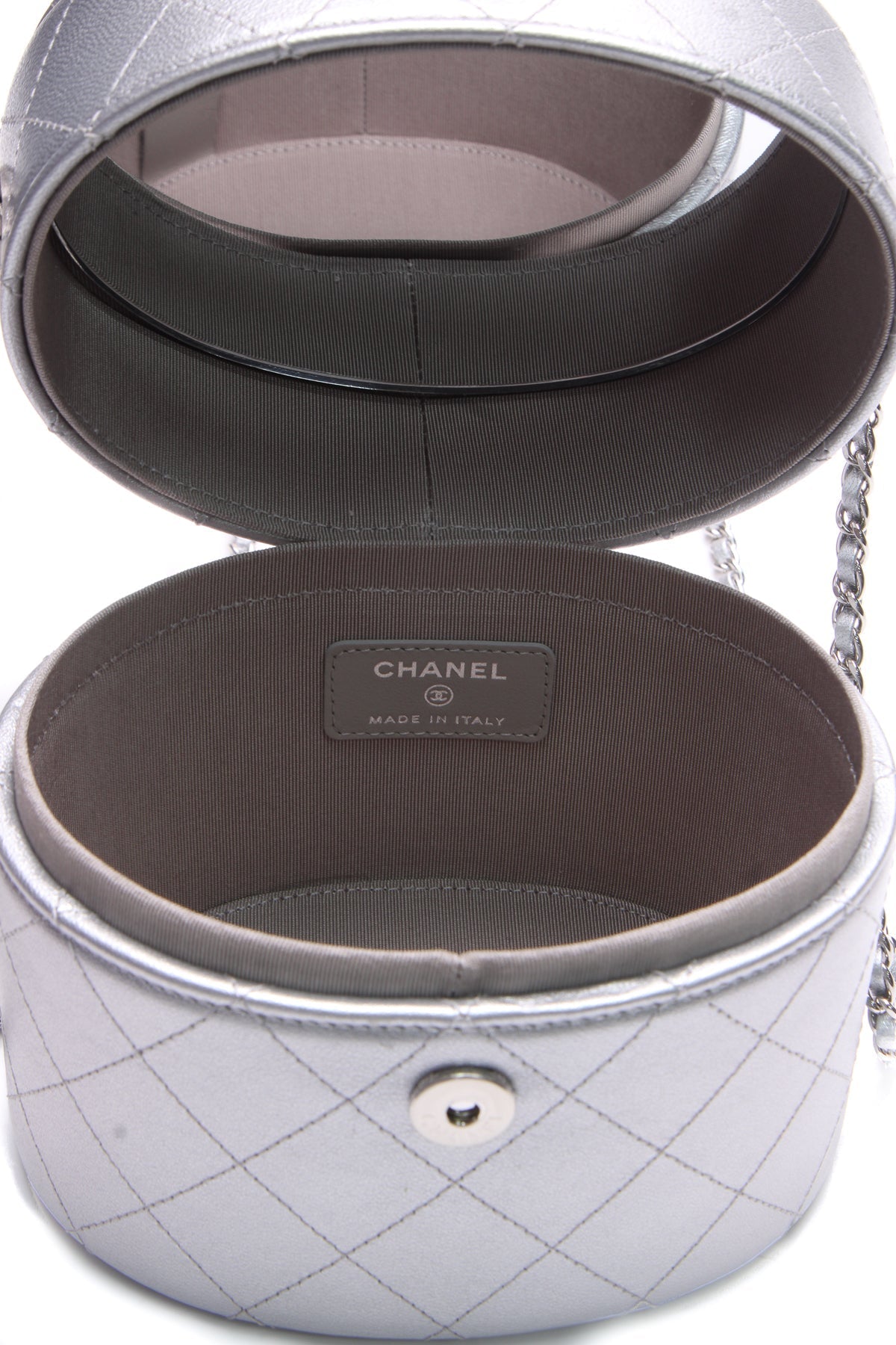 Round Vanity Case - Metallic Silver