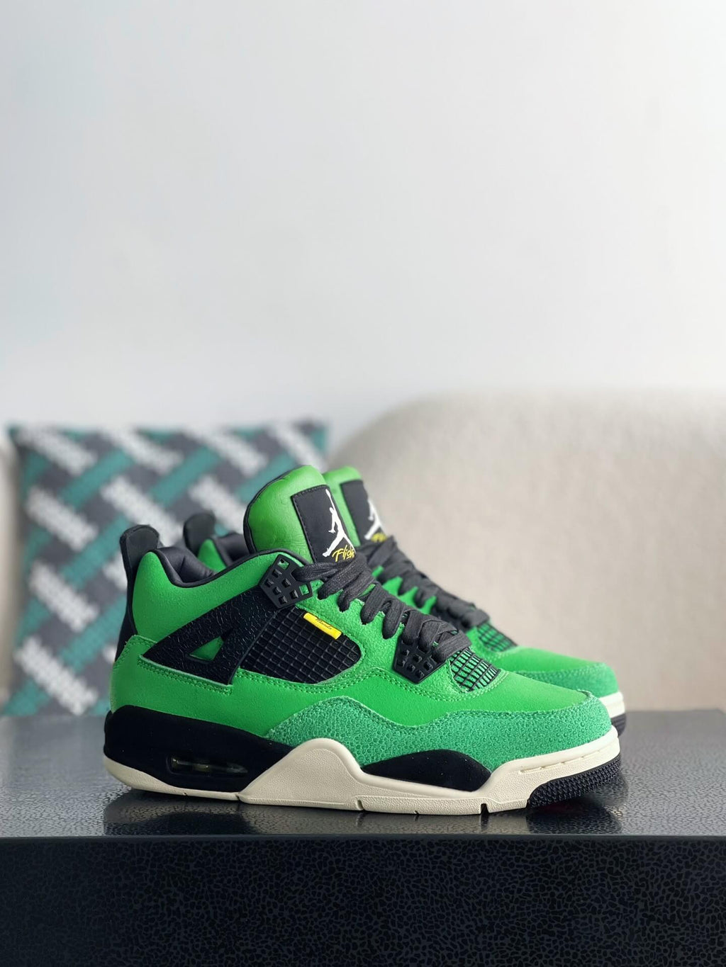 Air Jordan 4 Retro “Manila” Green Black