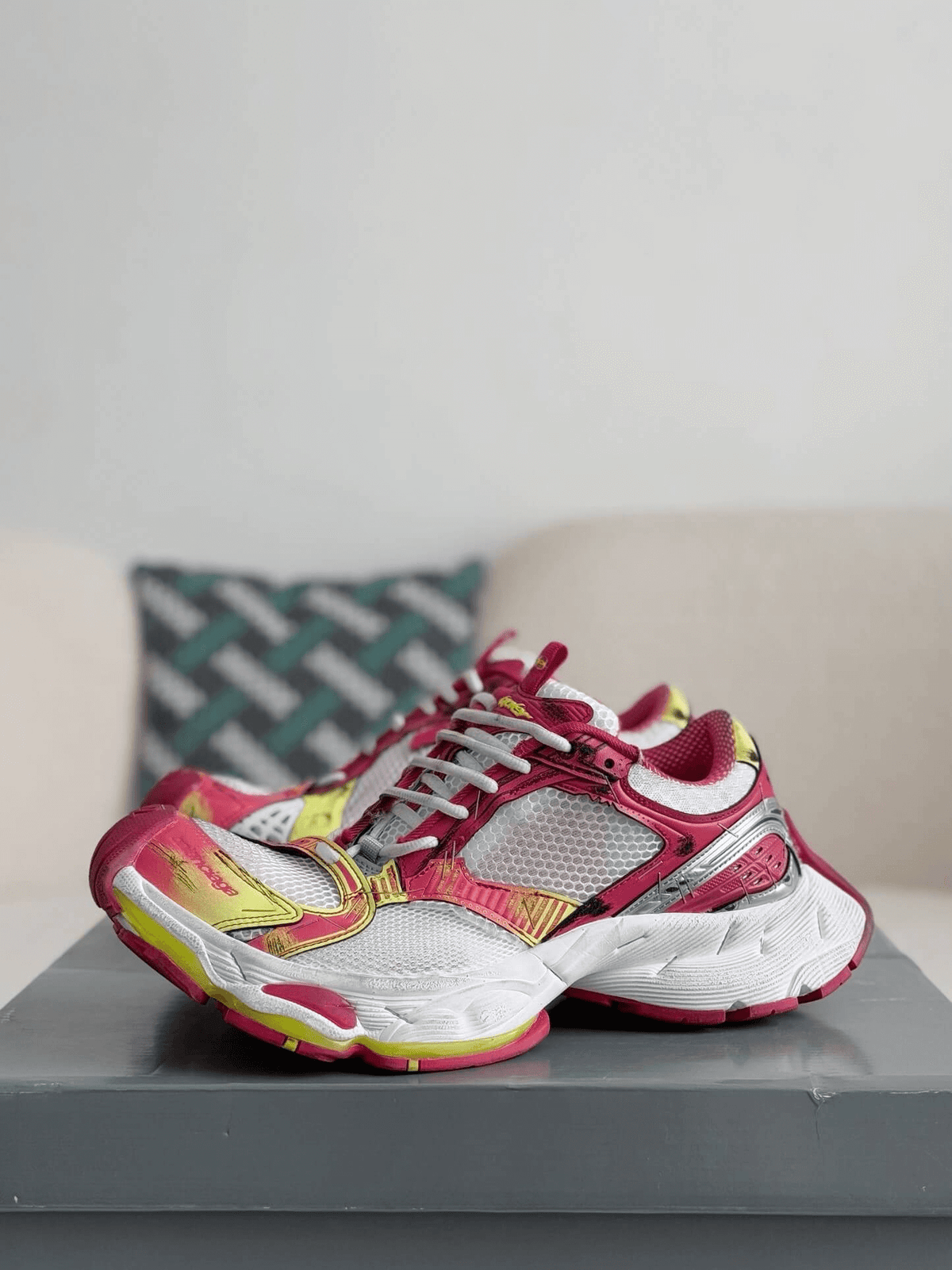 Balenciaga 10XL Sneaker – White, Pink & Yellow
