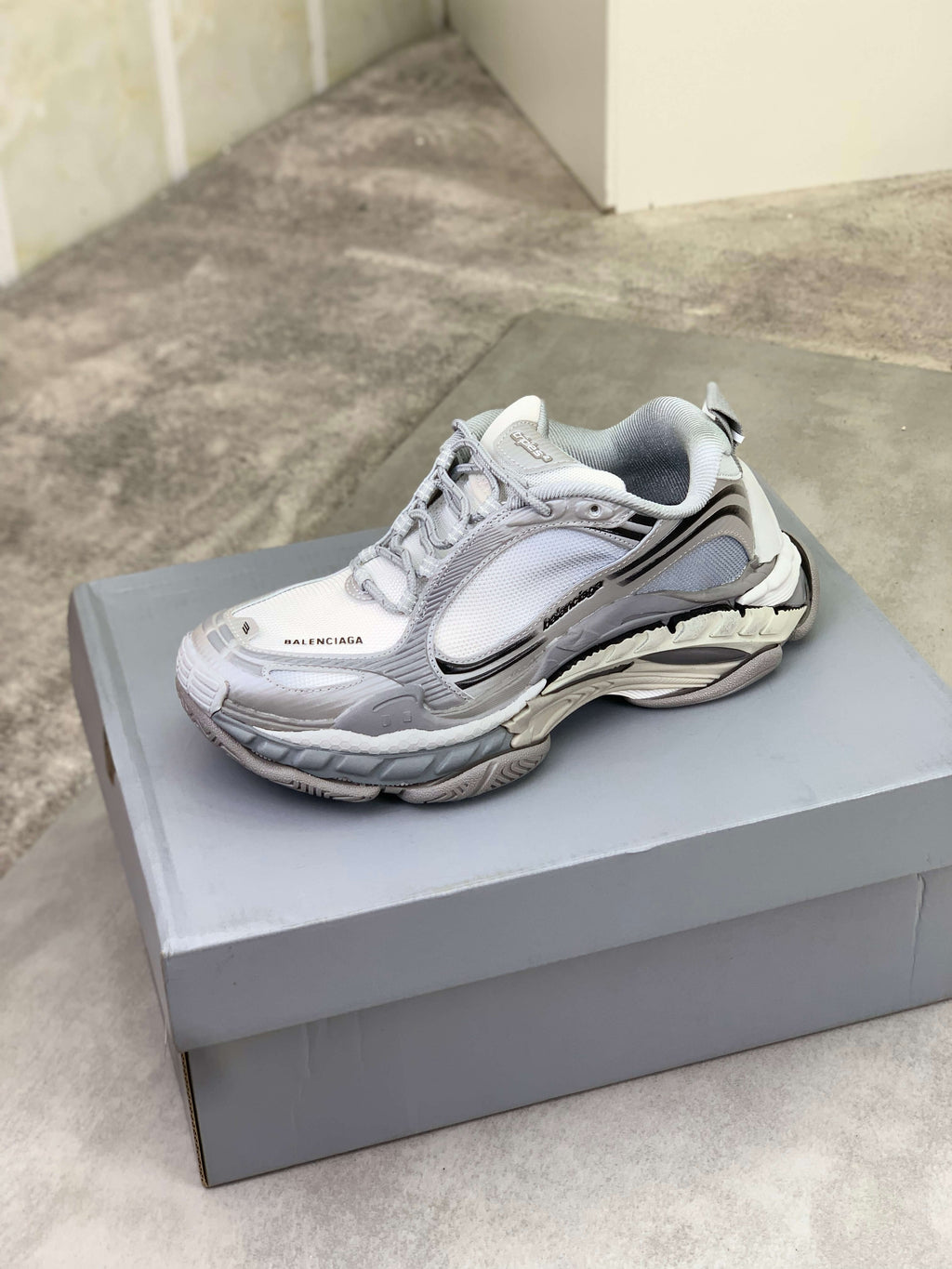 Balenciaga Jet Sneaker – Eggshell & Grey