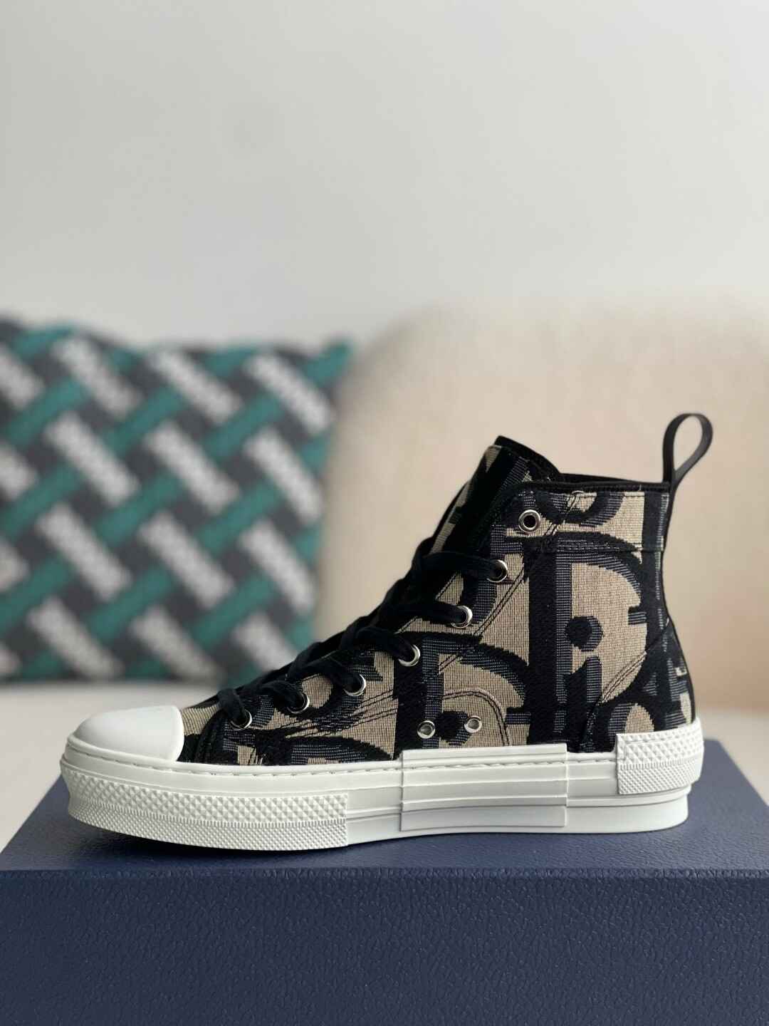 Dior B23 High-Top Sneaker in Black Oblique Jacquard