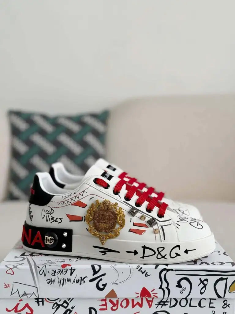 Dolce & Gabbana Portofino Sneaker – White Graffiti & Gold Crest