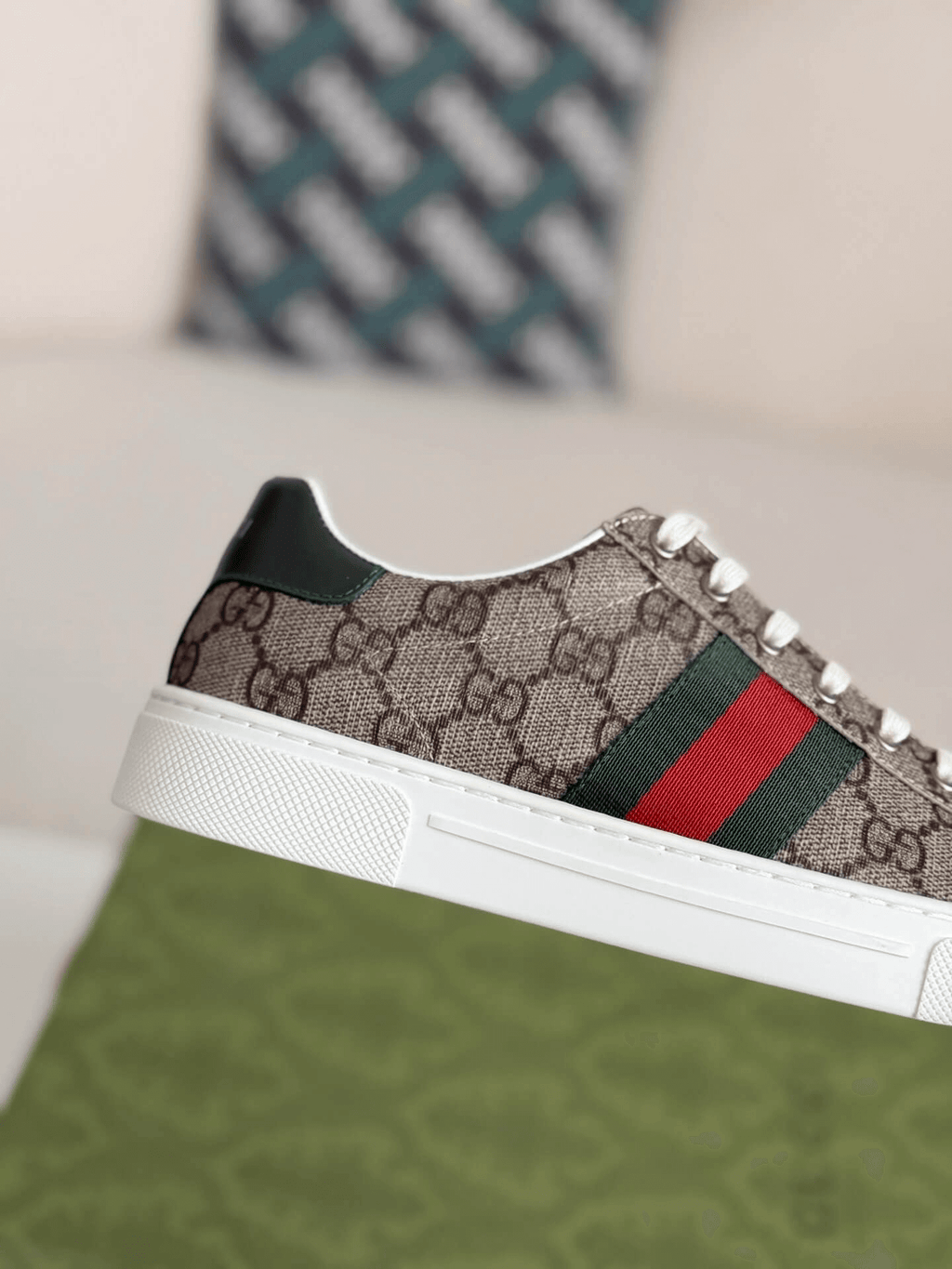 Gucci Ace Sneaker GG Supreme Canvas Web Stripe Low Top