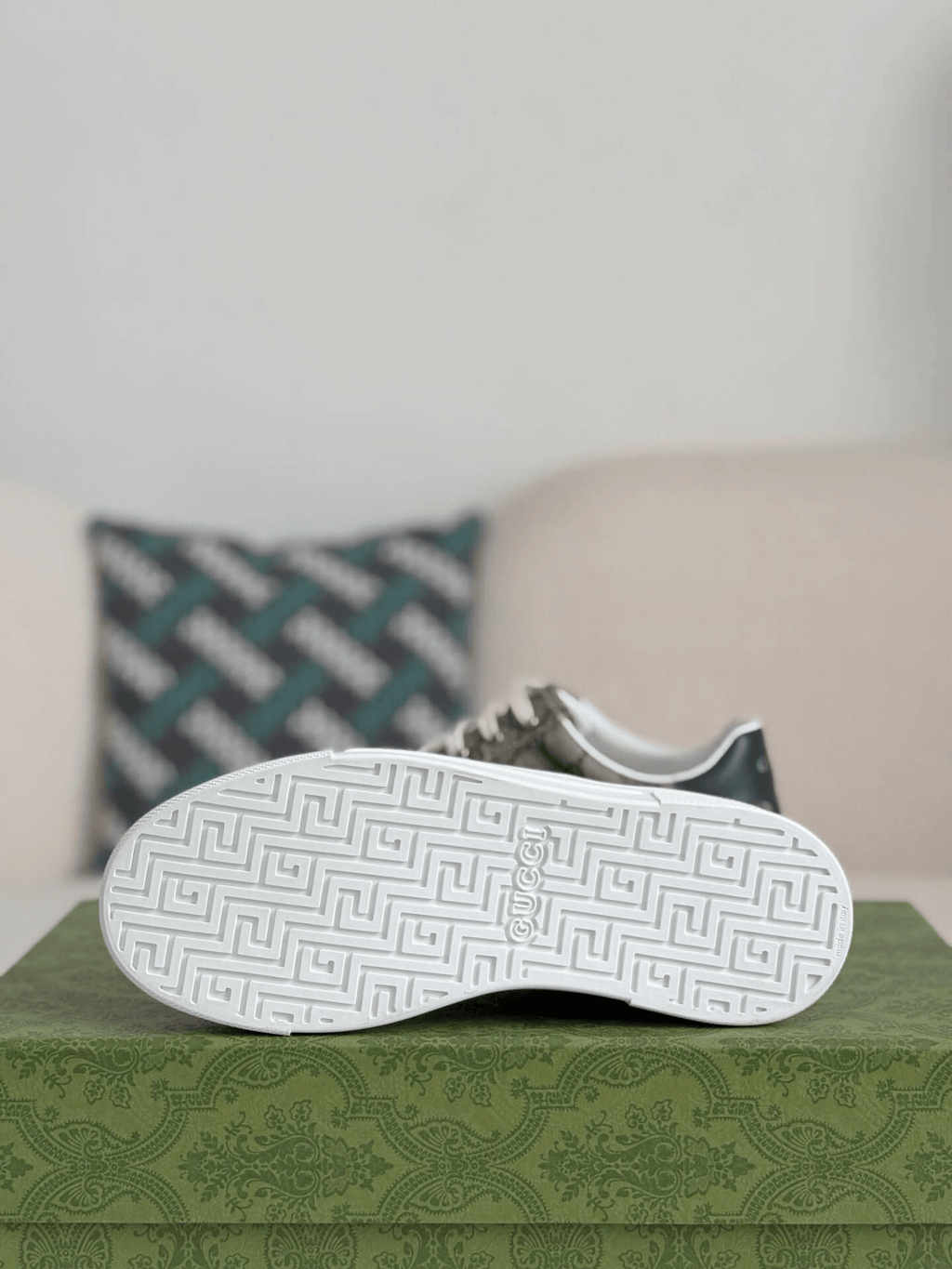Gucci Ace Sneaker GG Supreme Canvas Web Stripe Low Top