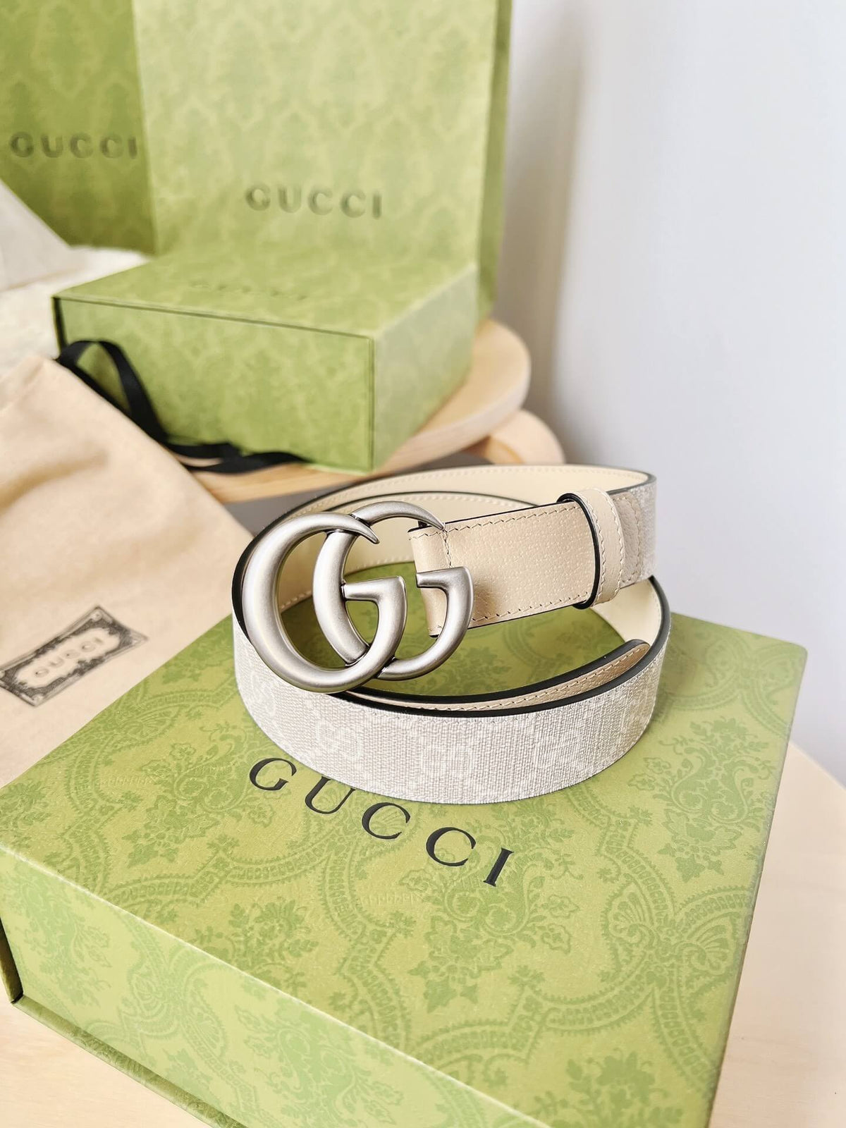 Gucci GG Marmont Reversible Belt GG Supreme Canvas and Beige Leather Silver Buckle