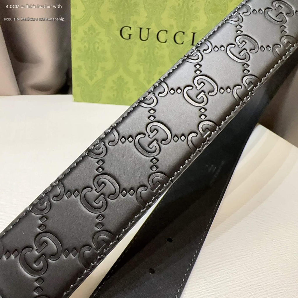 Gucci Signature Black Leather Belt with Textured Silver Interlocking G Buckle
