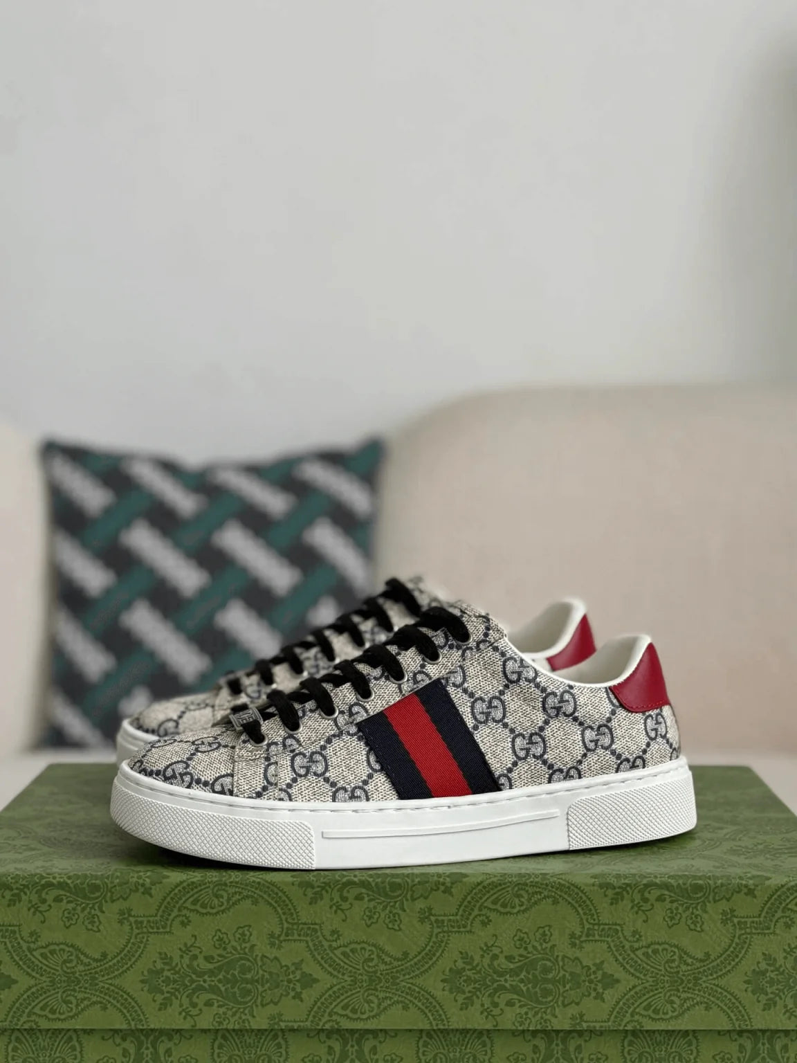 Gucci Ace Sneaker – Beige & Blue GG Supreme Canvas