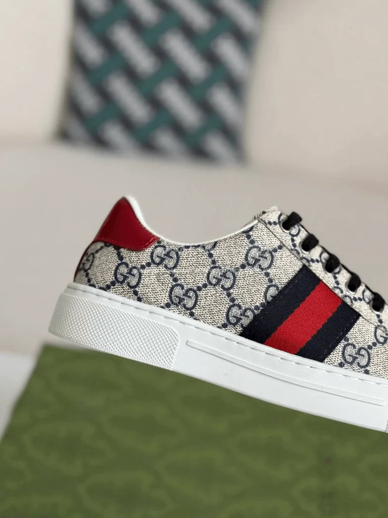 Gucci Ace Sneaker – Beige & Blue GG Supreme Canvas