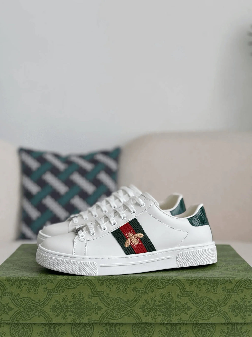 Gucci Ace Sneaker – White Leather with Embroidered Bee