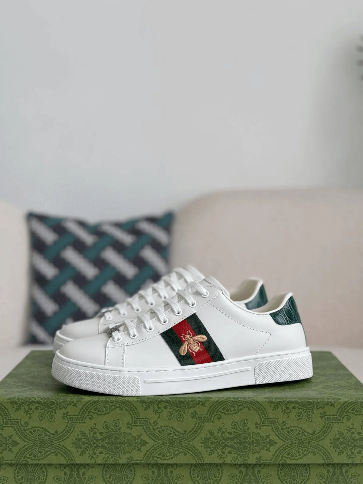 Gucci Ace Sneaker – White Leather with Embroidered Bee
