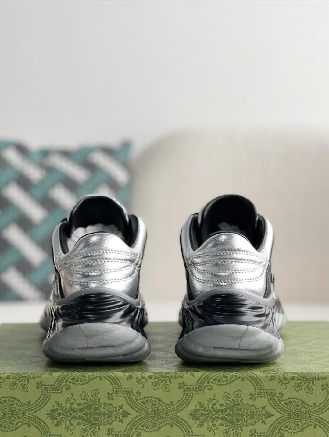 Gucci GG Runner Sneaker – Silver Metallic & Black Leather