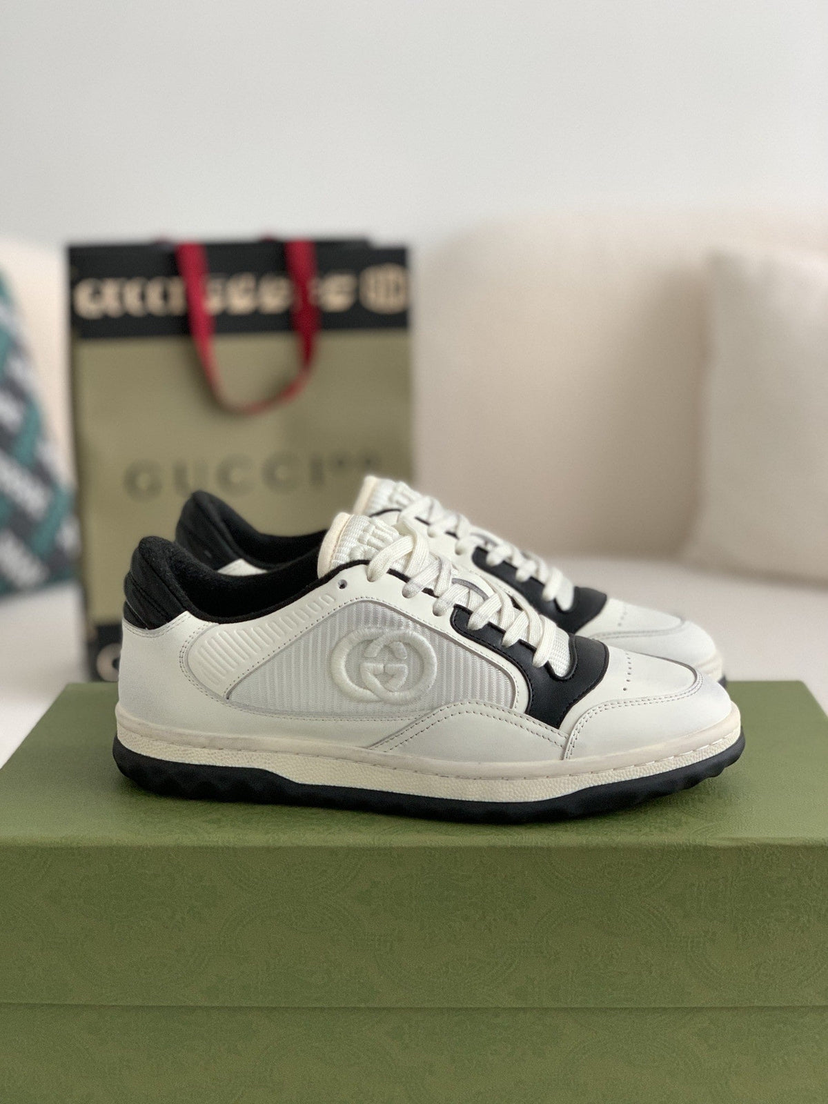 Gucci Re-Web Sneaker – White & Black Leather Mesh