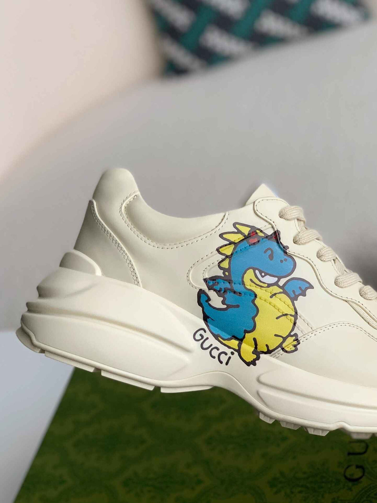 Gucci Rhyton Sneaker – Ivory Leather with Blue Dragon Print