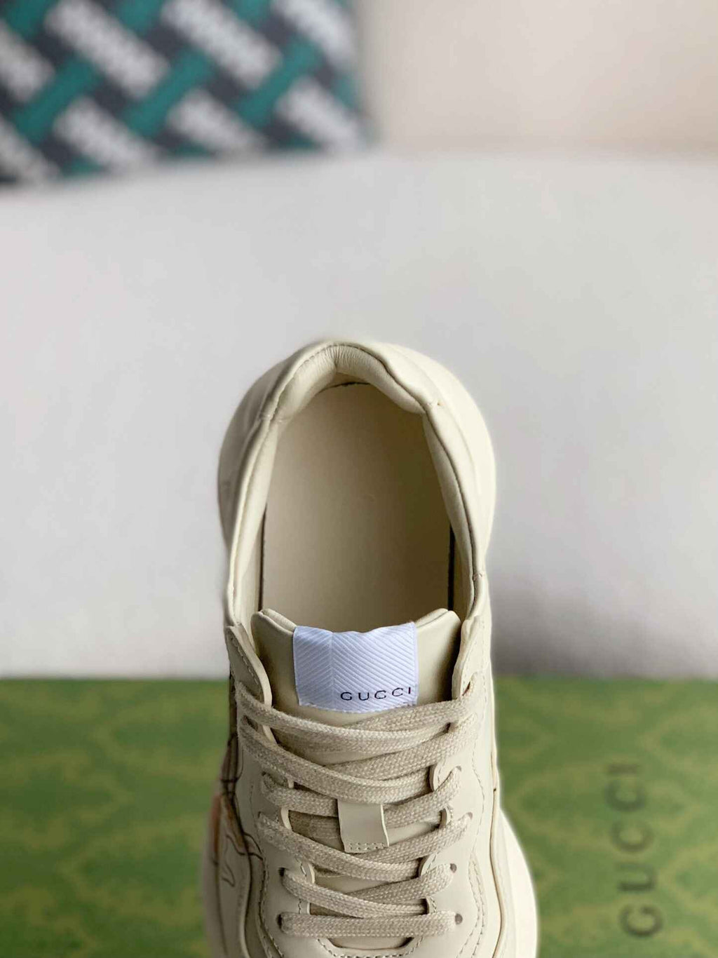 Gucci Rhyton Sneaker – Ivory Leather with Interlocking G Flame Print