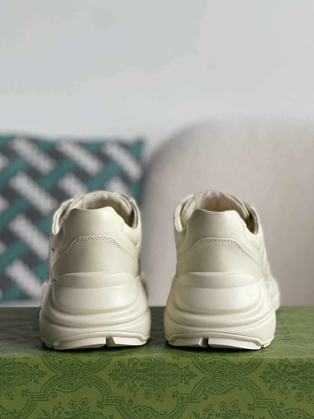 Gucci Rhyton Sneaker – Ivory Leather with Pink Interlocking G