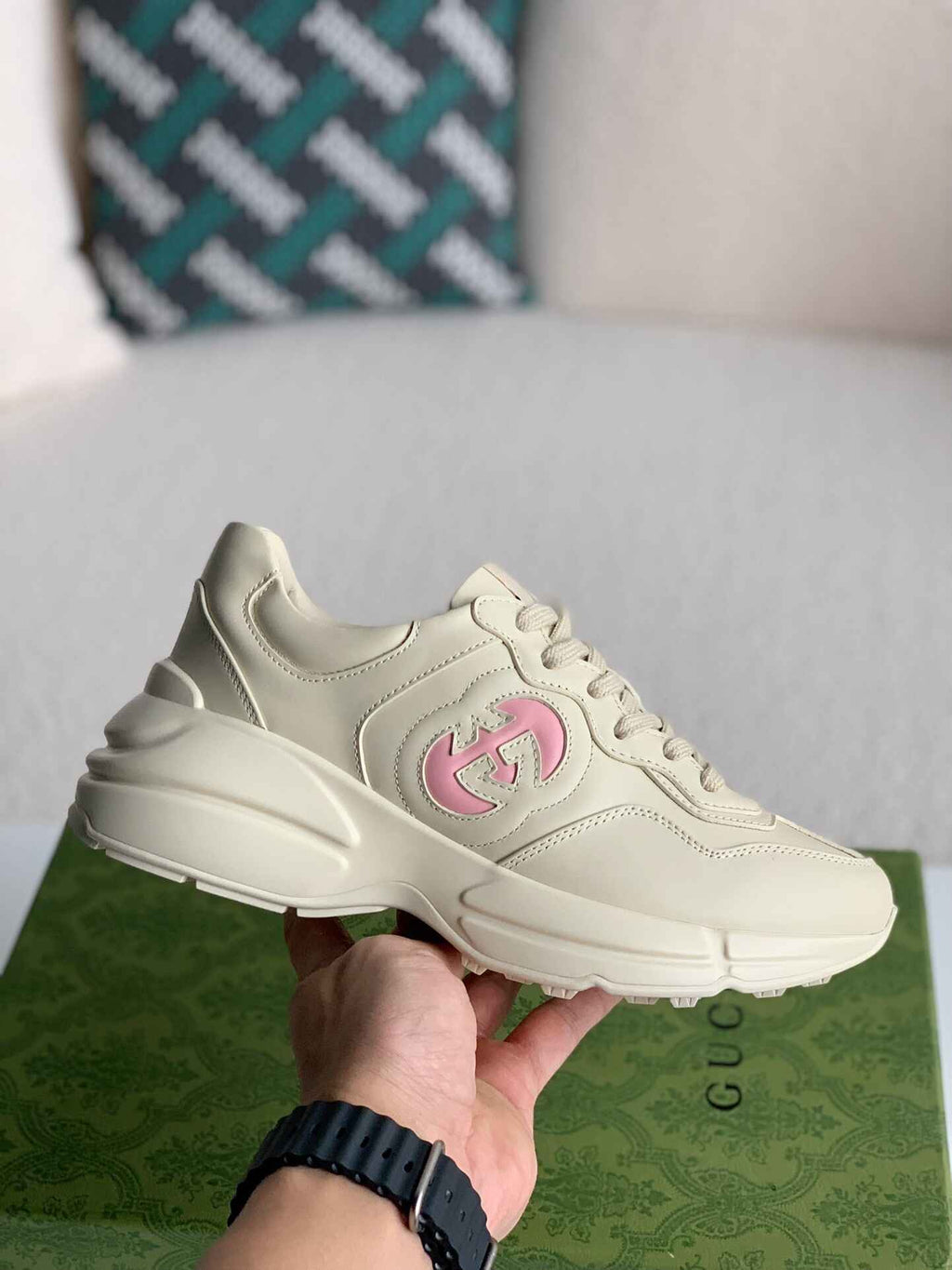 Gucci Rhyton Sneaker – Ivory Leather with Pink Interlocking G