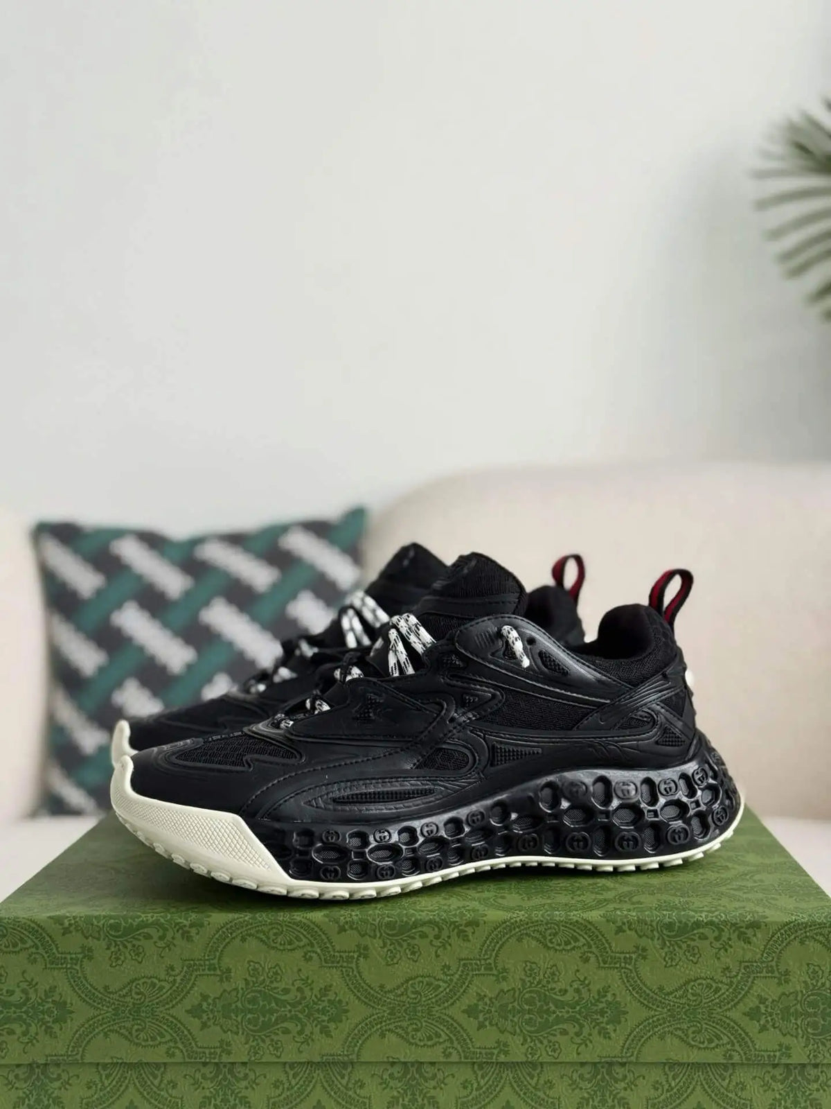 Gucci Run Sneaker – Black Technical Mesh & Rubber