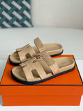 Hermès Beige Perlino Chypre Sandals