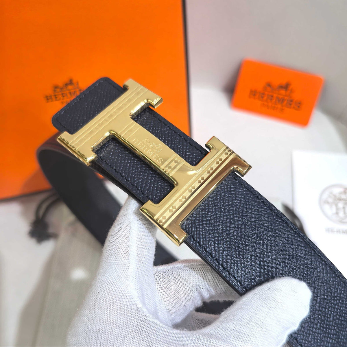 Hermès Black Reversible Leather Strap 32 mm Belt - Gold Guilloché H Buckle