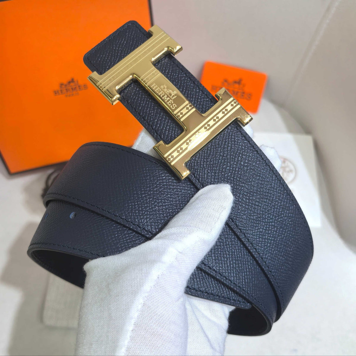 Hermès Black Reversible Leather Strap 32 mm Belt - Gold Guilloché H Buckle