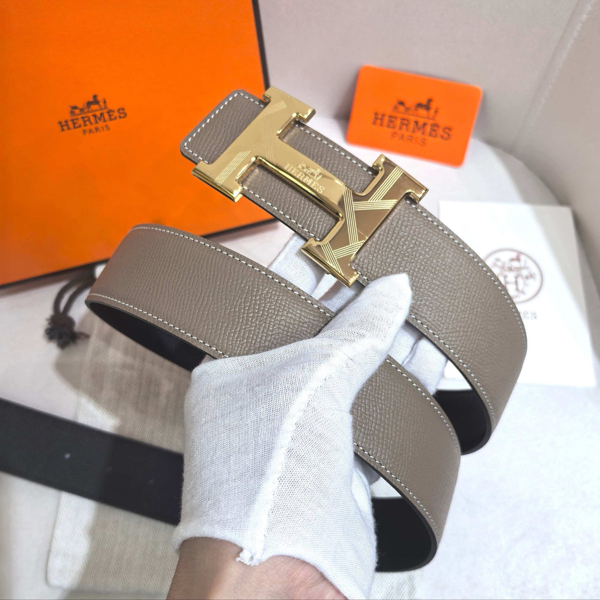Hermès Étoupe Reversible Leather Strap 32 mm Belt - Gold Guilloché H Buckle