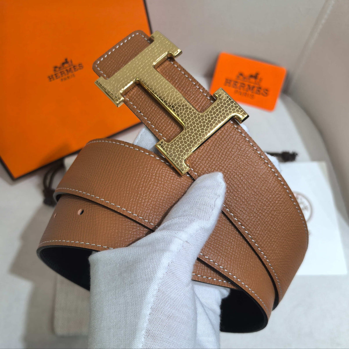 Hermès Gold Reversible Leather Strap 32 mm Belt - Gold Martelé H Buckle