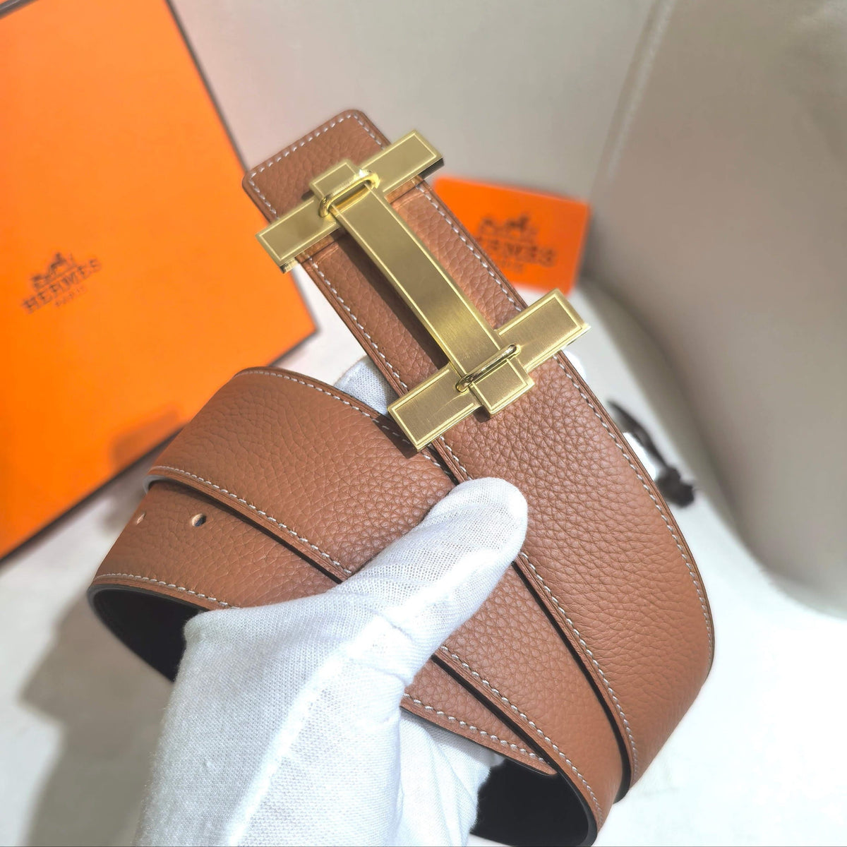 Hermès H au Carre Belt Buckle & Reversible Leather Strap 32 mm - Gold & Black