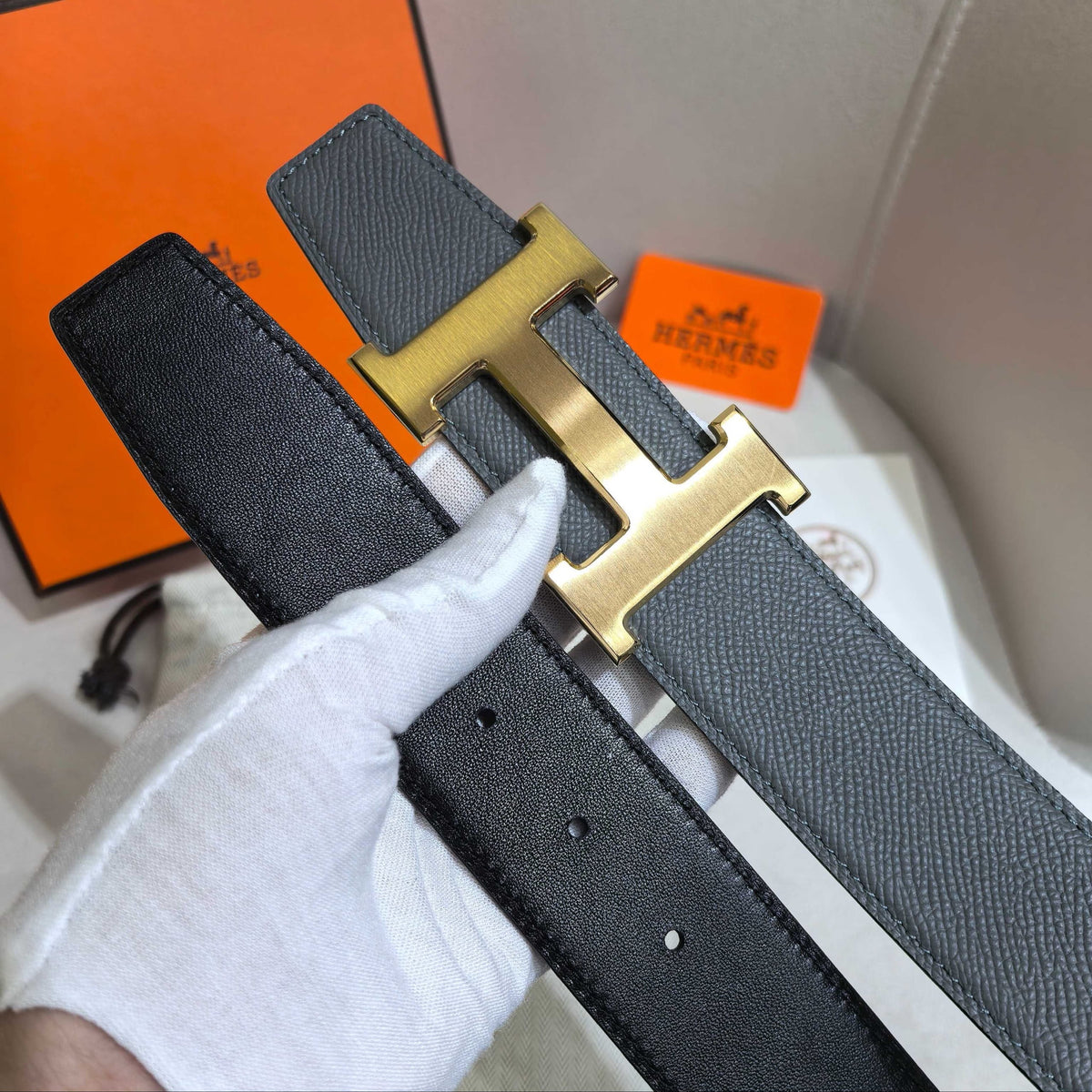 Hermès H au Carre Belt Buckle & Reversible Leather Strap 32 mm - Etain Grey & Black