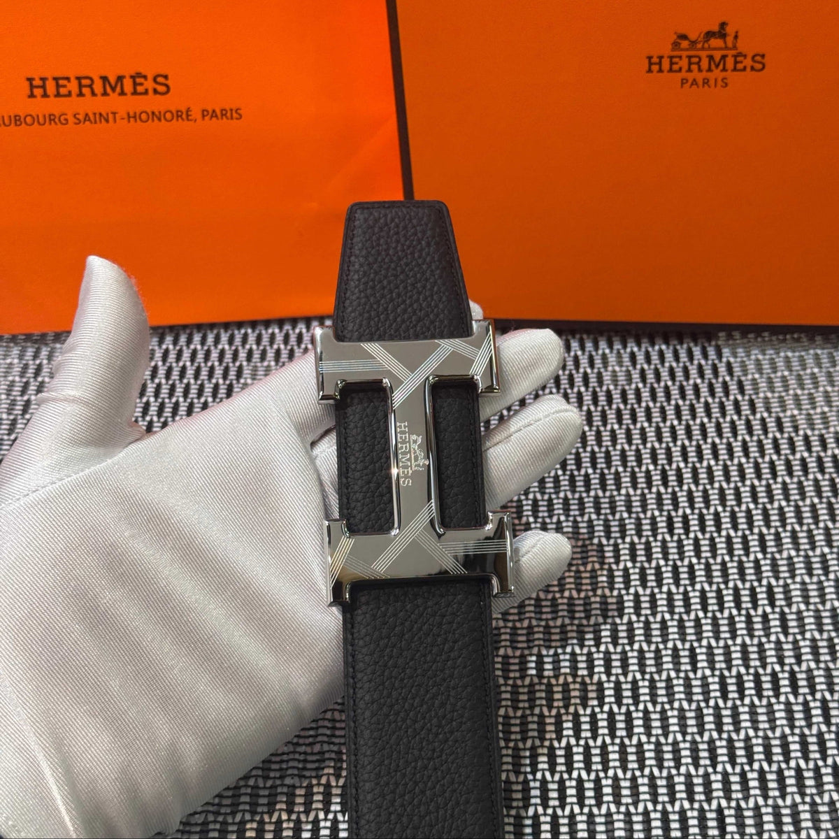 Hermès Leather Belt in Black with H Buckle 32mm - Silver Guilloché Hardware