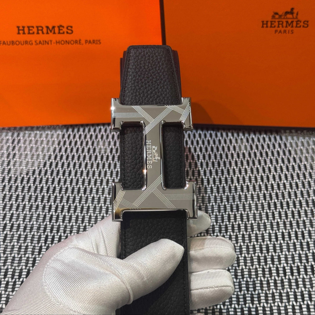 Hermès Leather Belt in Black with H Buckle 32mm - Silver Guilloché Hardware