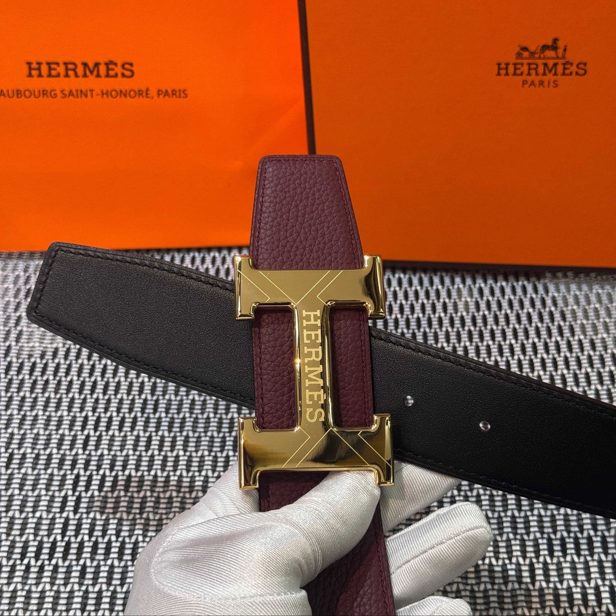 Hermès Leather Belt in Bordeaux with H Buckle 32mm - Gold Guilloché H Buckle