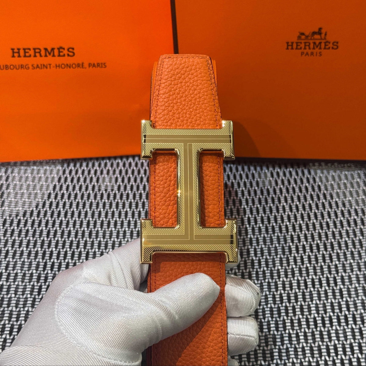 Hermès Leather Belt in Orange with H Buckle 32mm - Gold Guilloché Hardware