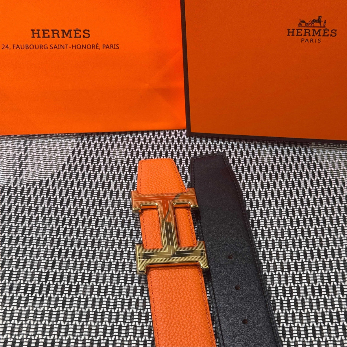 Hermès Leather Belt in Orange with H Buckle 32mm - Gold Guilloché Hardware