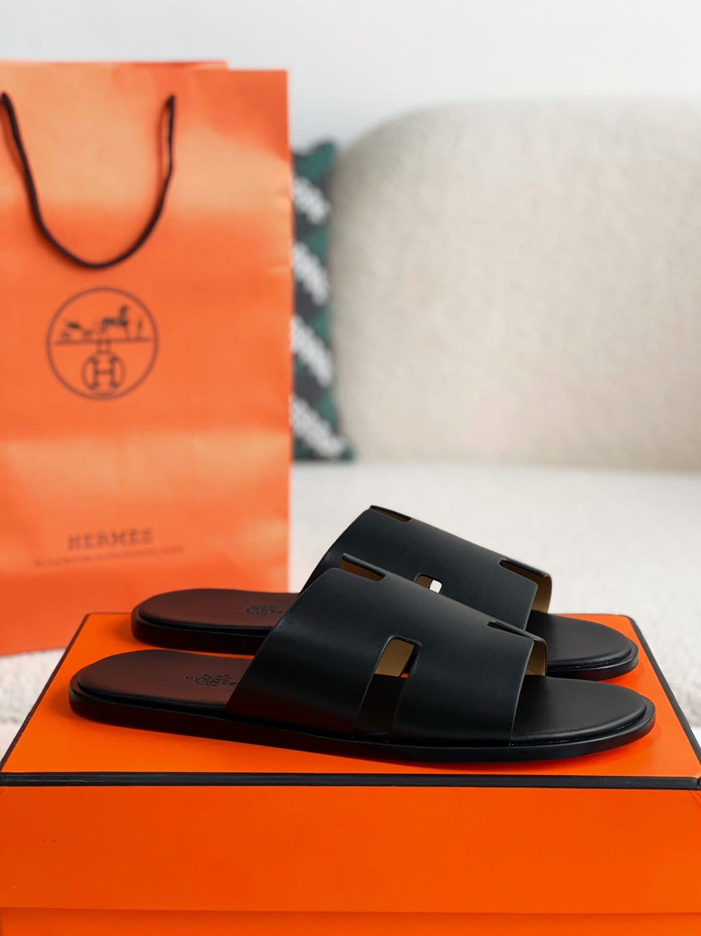 Hermès Noir Black Izmir Sandals