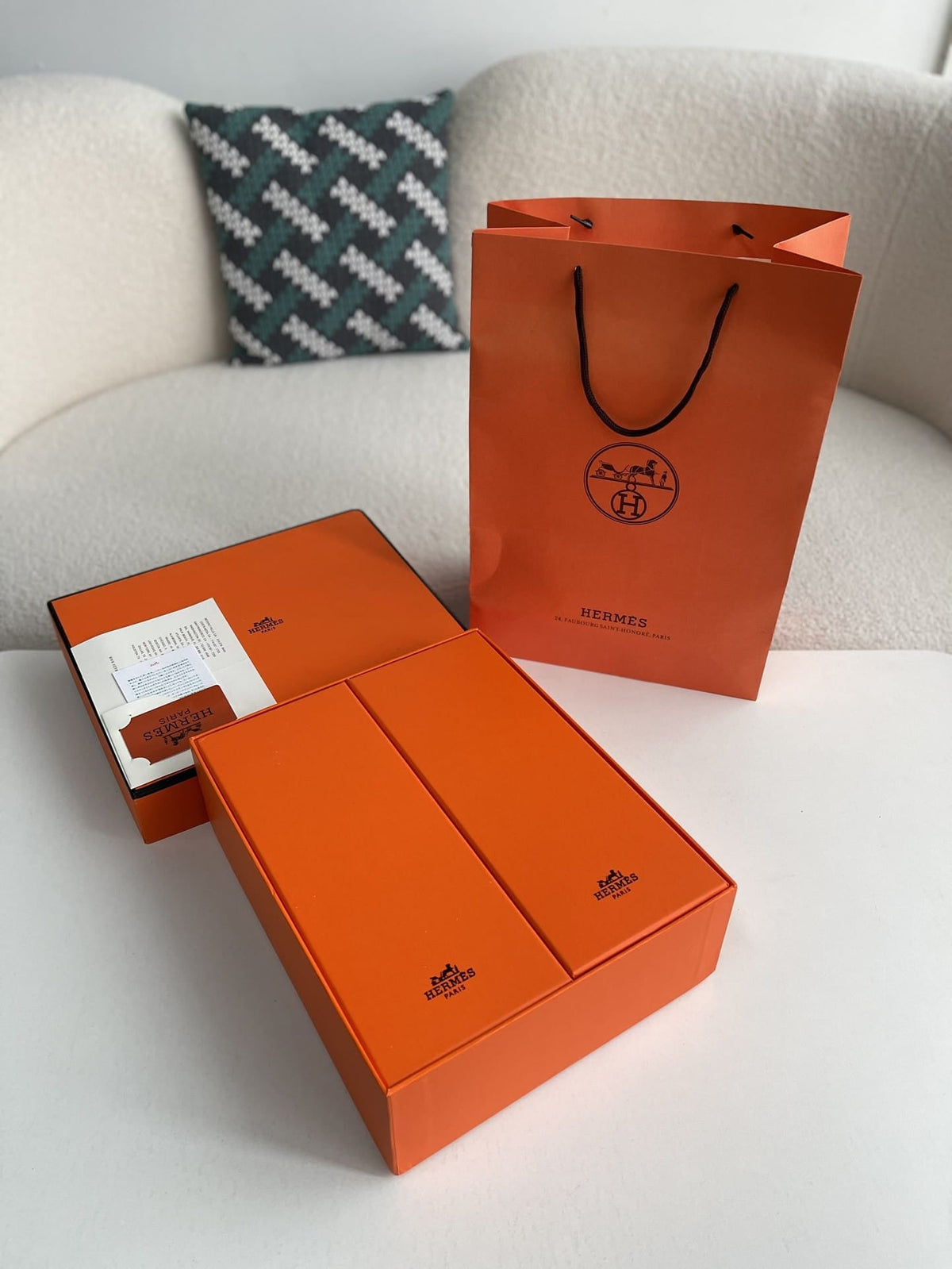 Hermès Noir Black Izmir Sandals