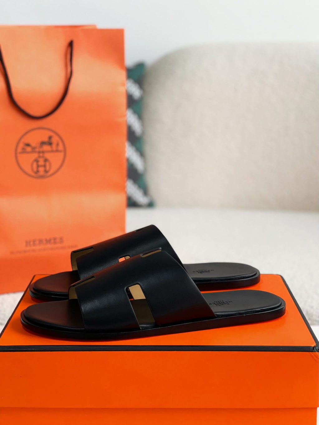 Hermès Noir Black Izmir Sandals