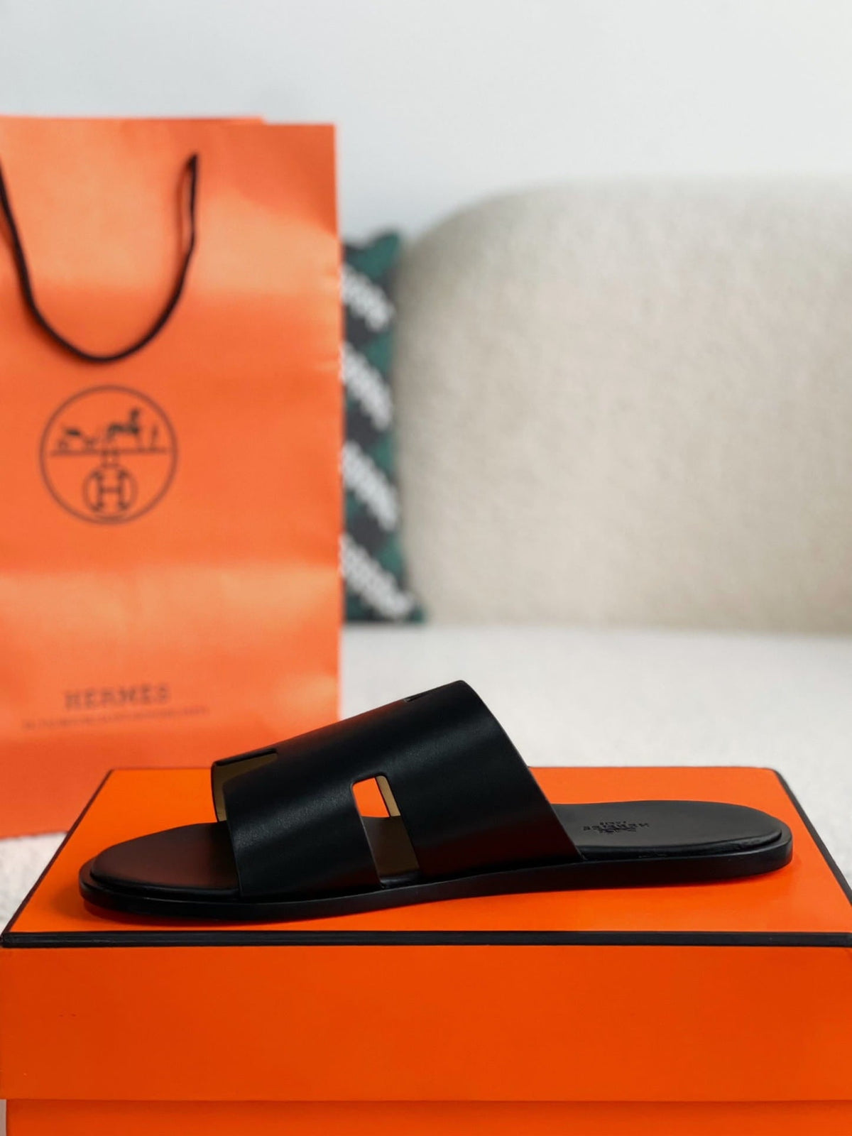 Hermès Noir Black Izmir Sandals