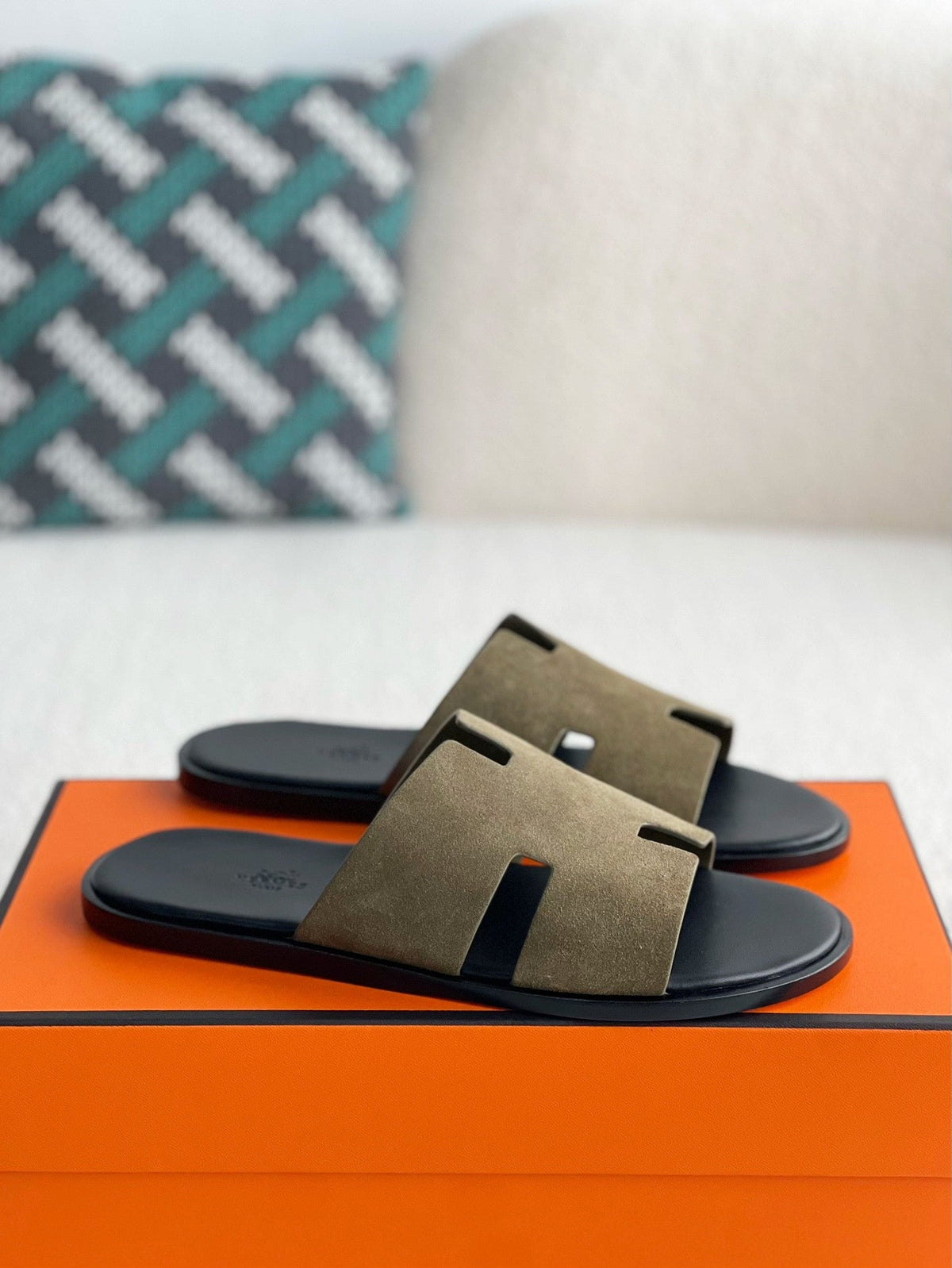 Hermès Vert Toundra Izmir Sandals